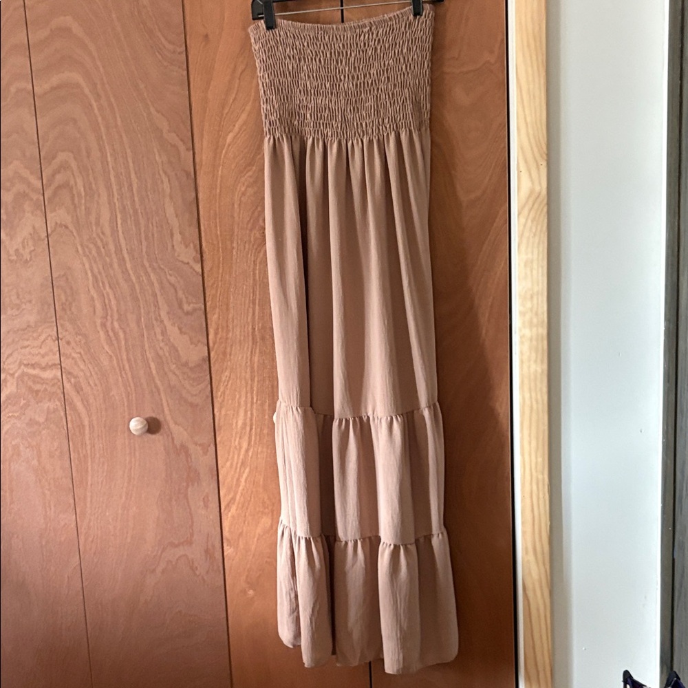 Elegant Tan Tiered Strapless Dress - Picture 1 of 6